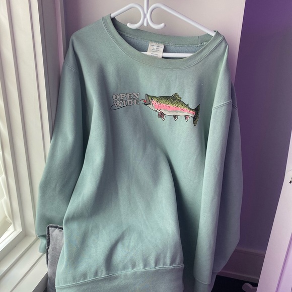 Open Wide Sweater - Picture 2 of 2